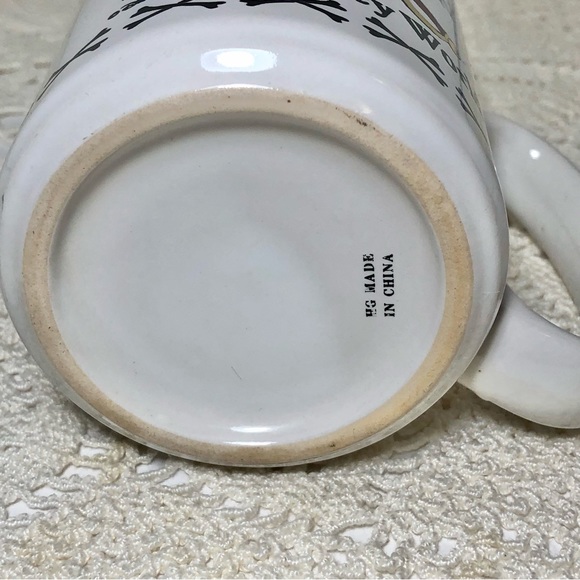 Vintage Walt Disney World Pirates Of The Caribbean Skull Crossbones Ceramic Mug - Picture 5 of 7